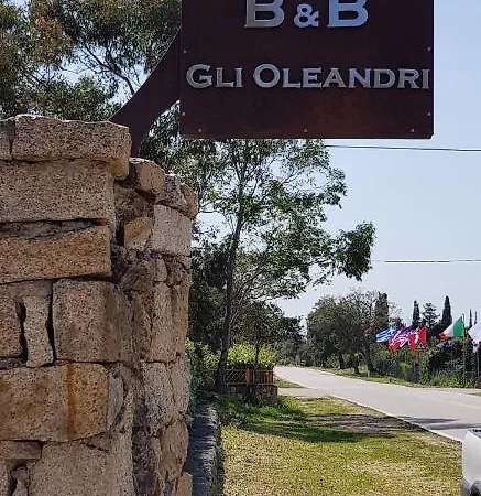Gli Oleandri Bed & Breakfast San Pantaleo